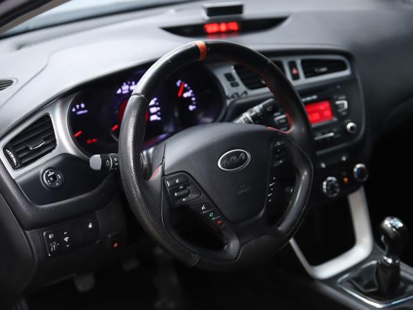 Kia Ceed II с пробегом 2014 года, цена 890 000 рублей, 196357 км, универсал, Автокод Объявления