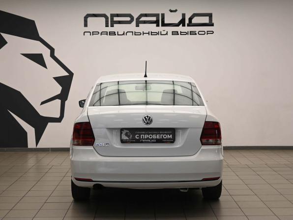 Volkswagen Polo V Рестайлинг с пробегом 2015 года, цена 929 000 рублей, 130656 км, седан, Автокод Объявления