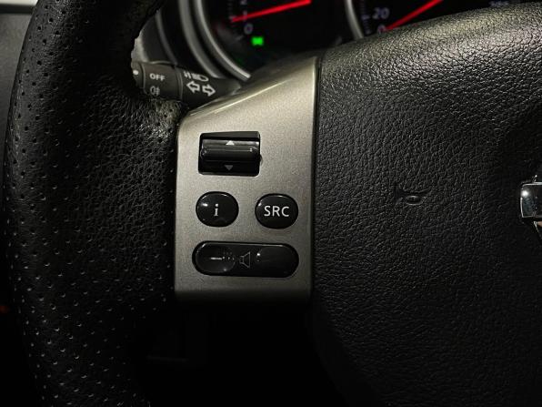 Nissan Tiida I Рестайлинг с пробегом 2012 года, цена 975 000 рублей, 79001 км, хэтчбек, Автокод Объявления