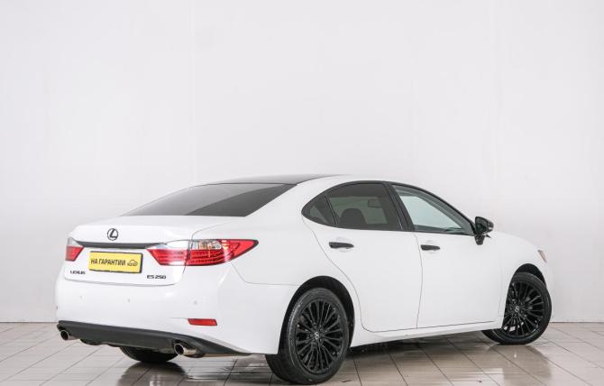 Lexus ES VI с пробегом 2015 года, цена 2 099 000 рублей, 167000 км, седан, Автокод Объявления