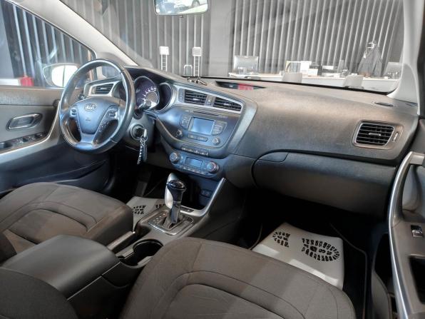 Kia Ceed II Рестайлинг с пробегом 2017 года, цена 1 320 000 рублей, 117319 км, хэтчбек, Автокод Объявления