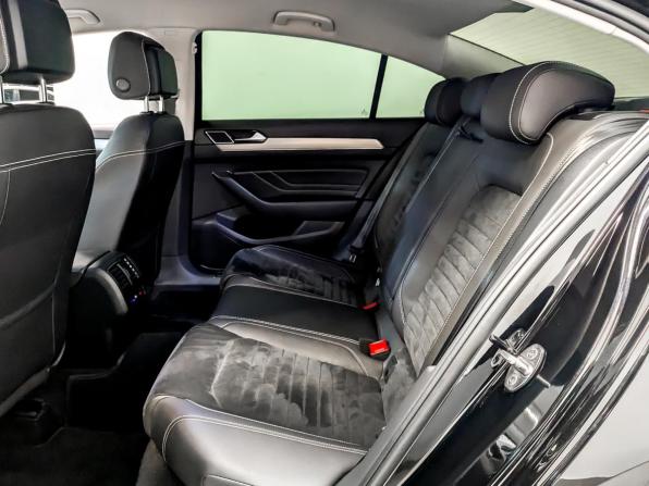 Volkswagen Passat B8 Рестайлинг с пробегом 2020 года, цена 2 740 000 рублей, 102593 км, седан, Автокод Объявления
