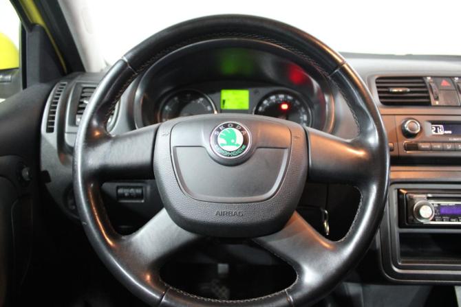 Skoda Fabia II Рестайлинг с пробегом 2010 года, цена 625 000 рублей, 141000 км, хэтчбек, Автокод Объявления