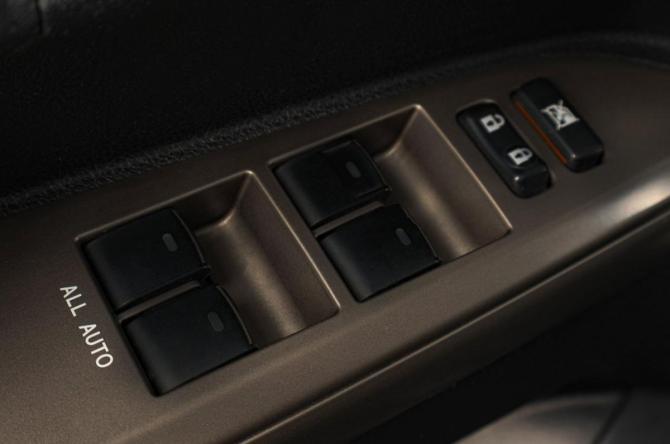 Toyota Land Cruiser 200 Series с пробегом 2010 года, цена 2 999 000 рублей, 459315 км, внедорожник, Автокод Объявления