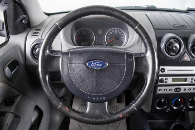 Ford Fusion I Рестайлинг с пробегом 2005 года, цена 429 000 рублей, 225000 км, хэтчбек, Автокод Объявления