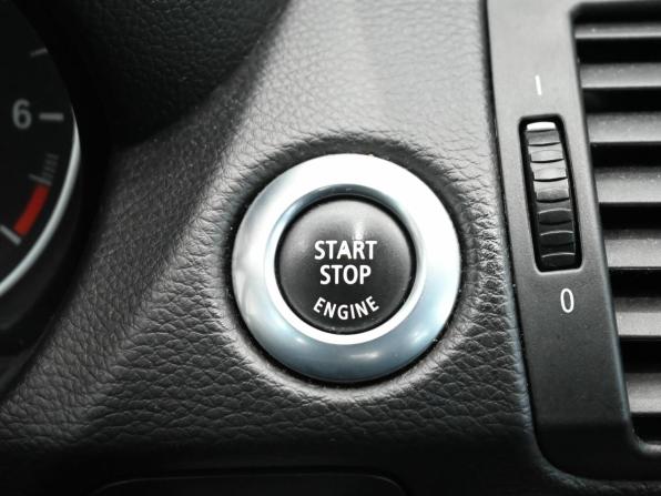 BMW 1 серии I (E81/E82/E87/E88) Рестайлинг с пробегом 2011 года, цена 1 050 000 рублей, 65429 км, хэтчбек, Автокод Объявления