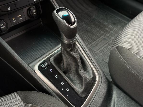 Hyundai Solaris II с пробегом 2018 года, цена 1 392 000 рублей, 125432 км, седан, Автокод Объявления