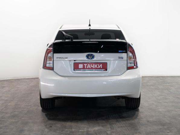 Toyota Prius III Рестайлинг (XW30) с пробегом 2014 года, цена 1 180 000 рублей, 189000 км, лифтбек, Автокод Объявления