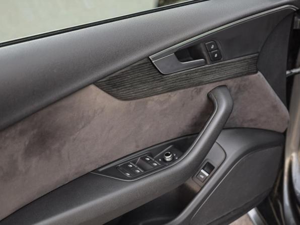 Audi A4 V (B9) с пробегом 2018 года, цена 2 749 000 рублей, 164815 км, седан, Автокод Объявления