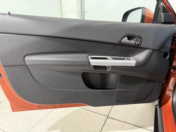 Volvo C30 I Рестайлинг с пробегом 2011 года, цена 799 800 рублей, 227000 км, хэтчбек, Автокод Объявления