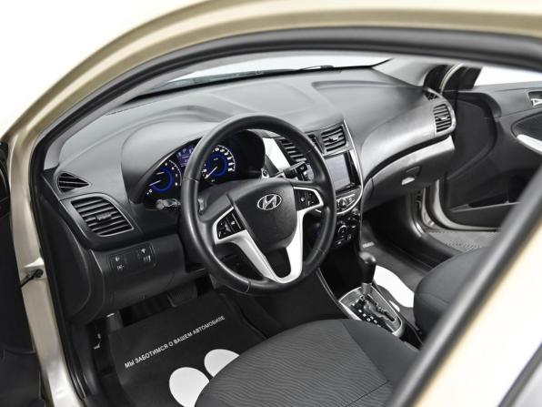 Hyundai Solaris I с пробегом 2012 года, цена 599 000 рублей, 175000 км, седан, Автокод Объявления