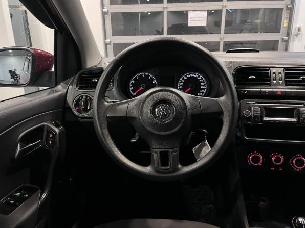 Volkswagen Polo V с пробегом 2011 года, цена 650 000 рублей, 188620 км, седан, Автокод Объявления
