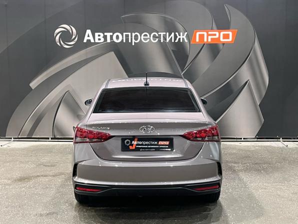 Hyundai Solaris II Рестайлинг с пробегом 2021 года, цена 1 690 000 рублей, 44900 км, седан, Автокод Объявления