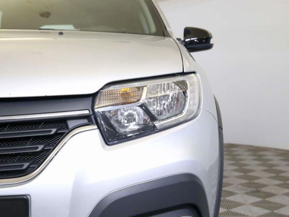 Renault Sandero II Рестайлинг с пробегом 2018 года, цена 1 090 000 рублей, 97500 км, хэтчбек, Автокод Объявления