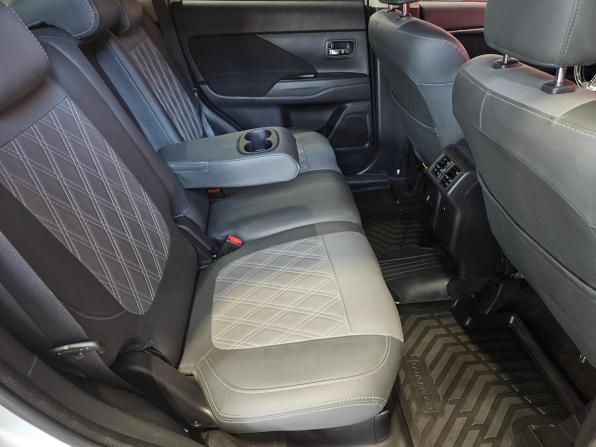 Mitsubishi Outlander III Рестайлинг 3 с пробегом 2018 года, цена 1 920 000 рублей, 160000 км, внедорожник, Автокод Объявления