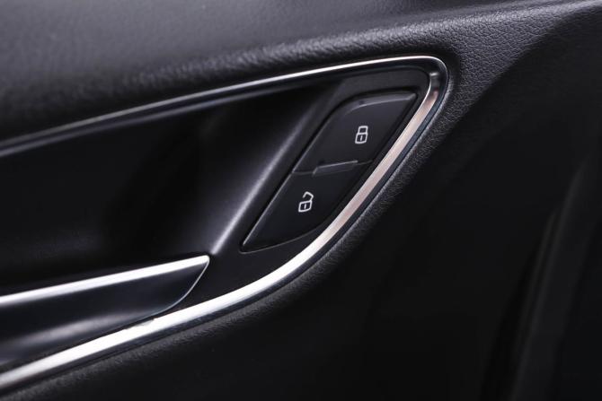 Audi Q3 I (8U) с пробегом 2012 года, цена 1 479 000 рублей, 324000 км, внедорожник, Автокод Объявления