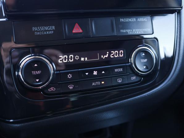 Mitsubishi Outlander III Рестайлинг 2 с пробегом 2017 года, цена 1 900 000 рублей, 186106 км, внедорожник, Автокод Объявления