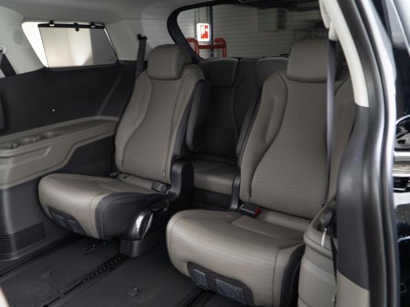 Kia Carnival IV Рестайлинг с пробегом 2025 года, цена 7 745 055 рублей, 49 км, минивэн, Автокод Объявления