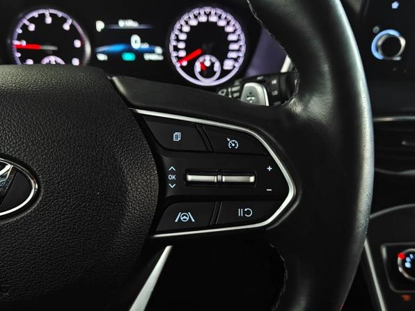 Hyundai Santa Fe IV Рестайлинг с пробегом 2021 года, цена 3 850 000 рублей, 57479 км, внедорожник, Автокод Объявления