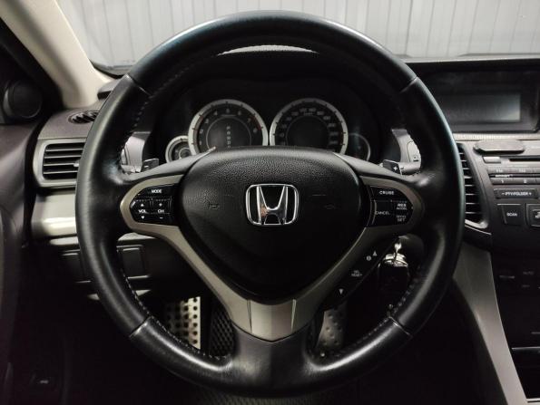 Honda Accord VIII с пробегом 2008 года, цена 950 000 рублей, 305492 км, седан, Автокод Объявления