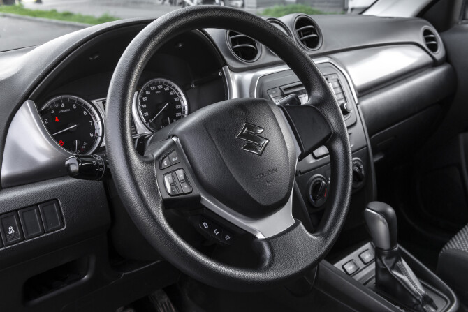 Suzuki Vitara II Рестайлинг с пробегом 2019 года, цена 1 799 000 рублей, 119709 км, внедорожник, Автокод Объявления