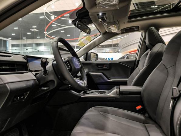 Toyota RAV4 VI (XA60) с пробегом 2025 года, цена 4 250 000 рублей, 50 км, внедорожник, Автокод Объявления