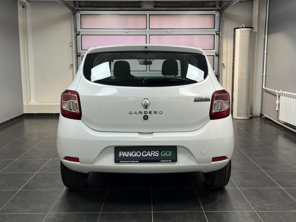 Renault Sandero II Рестайлинг с пробегом 2020 года, цена 950 000 рублей, 109929 км, хэтчбек, Автокод Объявления