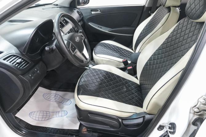 Hyundai Solaris I с пробегом 2013 года, цена 899 000 рублей, 176500 км, седан, Автокод Объявления