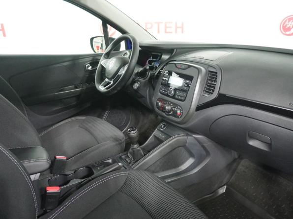 Renault Kaptur I Рестайлинг с пробегом 2021 года, цена 1 745 000 рублей, 67917 км, внедорожник, Автокод Объявления