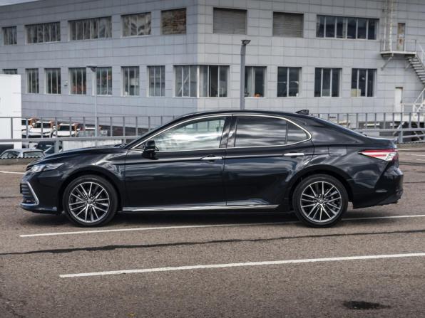 Toyota Camry VIII (XV70) Рестайлинг с пробегом 2023 года, цена 3 587 000 рублей, 57000 км, седан, Автокод Объявления
