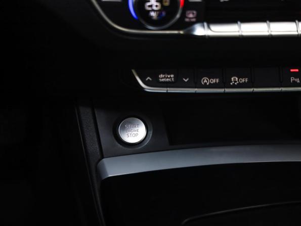 Audi Q5 II (FY) Рестайлинг с пробегом 2021 года, цена 3 899 000 рублей, 135278 км, внедорожник, Автокод Объявления
