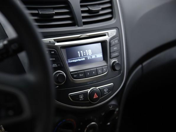 Hyundai Solaris I Рестайлинг с пробегом 2015 года, цена 790 000 рублей, 155886 км, хэтчбек, Автокод Объявления