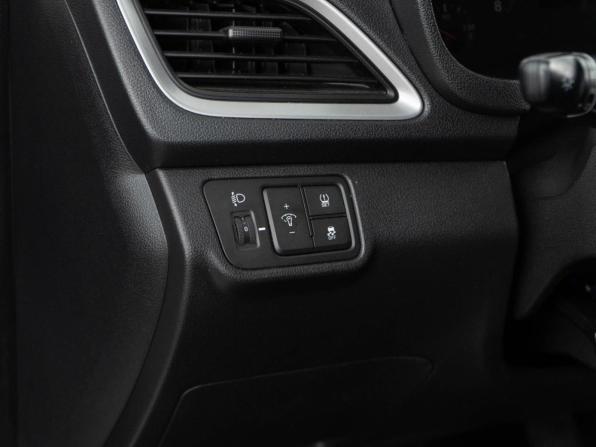 Hyundai Solaris II с пробегом 2018 года, цена 1 373 444 рубля, 91556 км, седан, Автокод Объявления