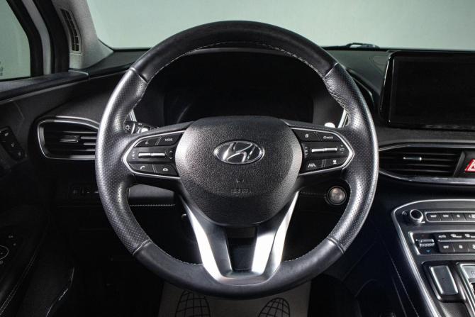 Hyundai Santa Fe IV Рестайлинг с пробегом 2023 года, цена 4 699 000 рублей, 85650 км, внедорожник, Автокод Объявления