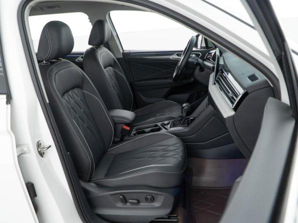 Volkswagen Tiguan II Рестайлинг с пробегом 2021 года, цена 4 057 055 рублей, 44309 км, внедорожник, Автокод Объявления