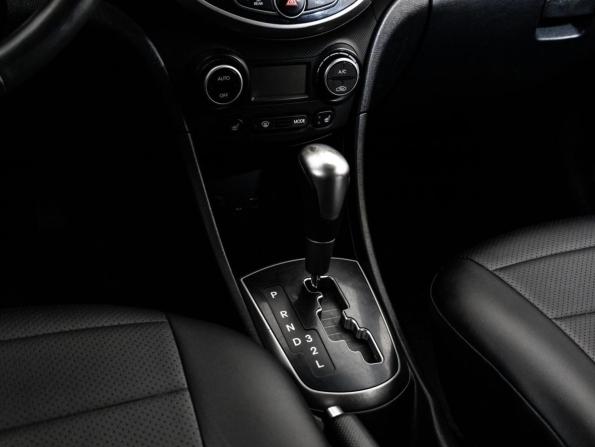 Hyundai Solaris I Рестайлинг с пробегом 2016 года, цена 999 000 рублей, 184660 км, седан, Автокод Объявления