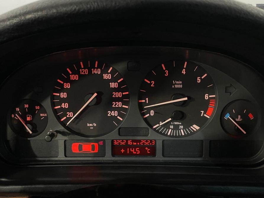 BMW 5 серии IV (E39) Великий Новгород  - изображение 13