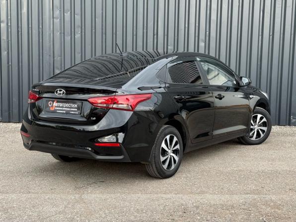 Hyundai Solaris II с пробегом 2018 года, цена 1 245 000 рублей, 67729 км, седан, Автокод Объявления