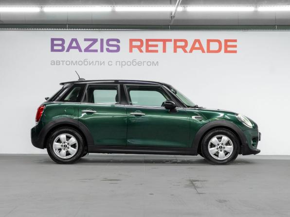 Mini Hatch III (F55/F56) Рестайлинг с пробегом 2018 года, цена 1 499 000 рублей, 131375 км, хэтчбек, Автокод Объявления
