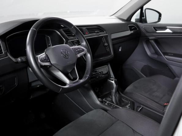 Volkswagen Tiguan II Рестайлинг с пробегом 2021 года, цена 3 399 000 рублей, 58731 км, внедорожник, Автокод Объявления