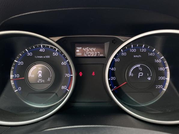 Hyundai ix35 I Рестайлинг с пробегом 2014 года, цена 1 550 000 рублей, 120937 км, внедорожник, Автокод Объявления