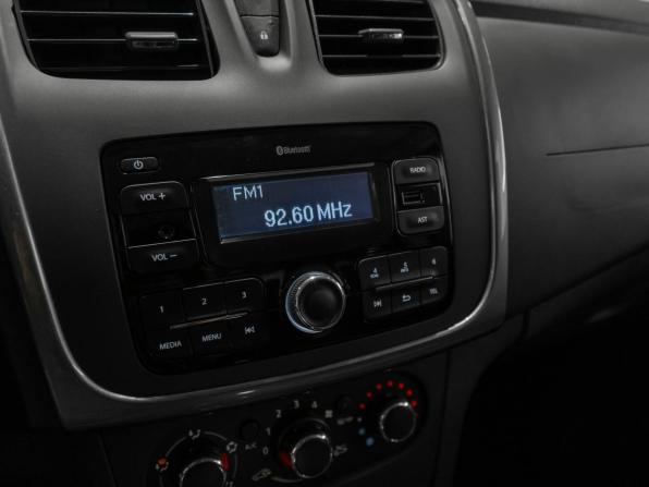 Renault Logan II Рестайлинг с пробегом 2021 года, цена 1 330 000 рублей, 63893 км, седан, Автокод Объявления