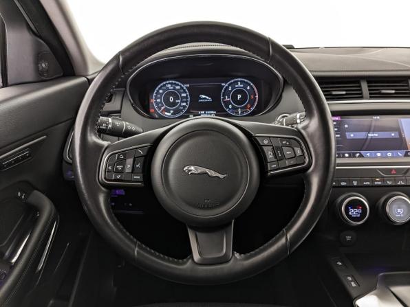 Jaguar E-Pace I с пробегом 2018 года, цена 2 450 000 рублей, 99000 км, внедорожник, Автокод Объявления