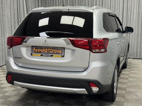 Mitsubishi Outlander III Рестайлинг 2 с пробегом 2015 года, цена 1 780 000 рублей, 185672 км, внедорожник, Автокод Объявления