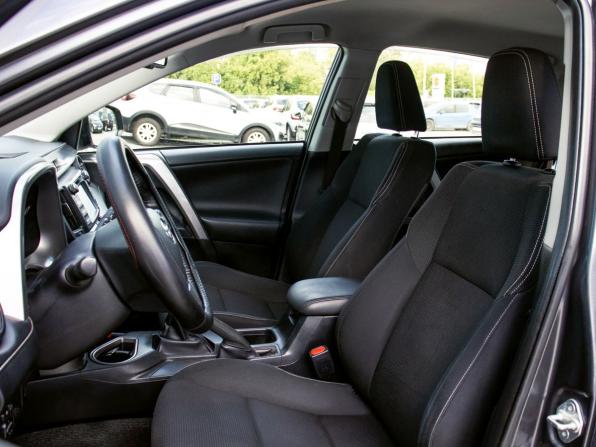 Toyota RAV4 IV (XA40) Рестайлинг с пробегом 2016 года, цена 1 949 000 рублей, 269989 км, внедорожник, Автокод Объявления