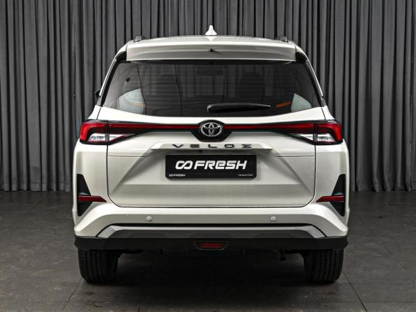 Toyota Veloz с пробегом 2023 года, цена 2 779 000 рублей, 25083 км, минивэн, Автокод Объявления