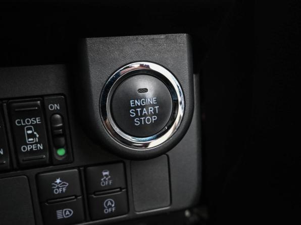 Toyota Tank I с пробегом 2019 года, цена 1 329 000 рублей, 27712 км, микровэн, Автокод Объявления