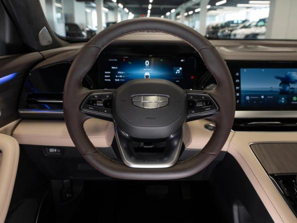 Geely Monjaro I с пробегом 2025 года, цена 3 900 000 рублей, 8876 км, внедорожник, Автокод Объявления