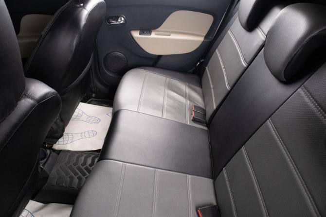 Renault Logan II с пробегом 2017 года, цена 899 000 рублей, 73150 км, седан, Автокод Объявления