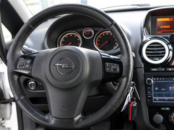 Opel Corsa D Рестайлинг II с пробегом 2013 года, цена 649 000 рублей, 141483 км, хэтчбек, Автокод Объявления